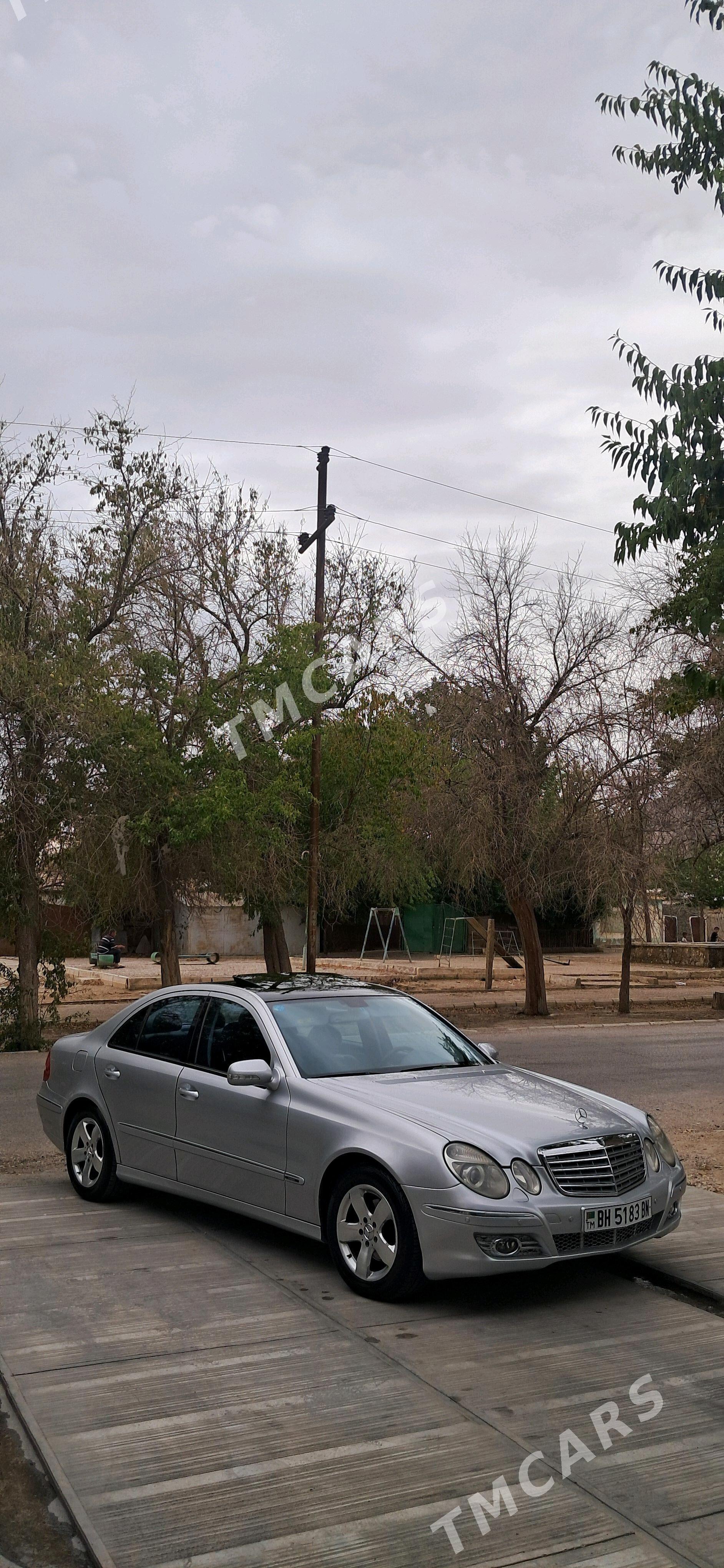 Mercedes-Benz E320 2004 - 145 000 TMT - Balkanabat - img 3