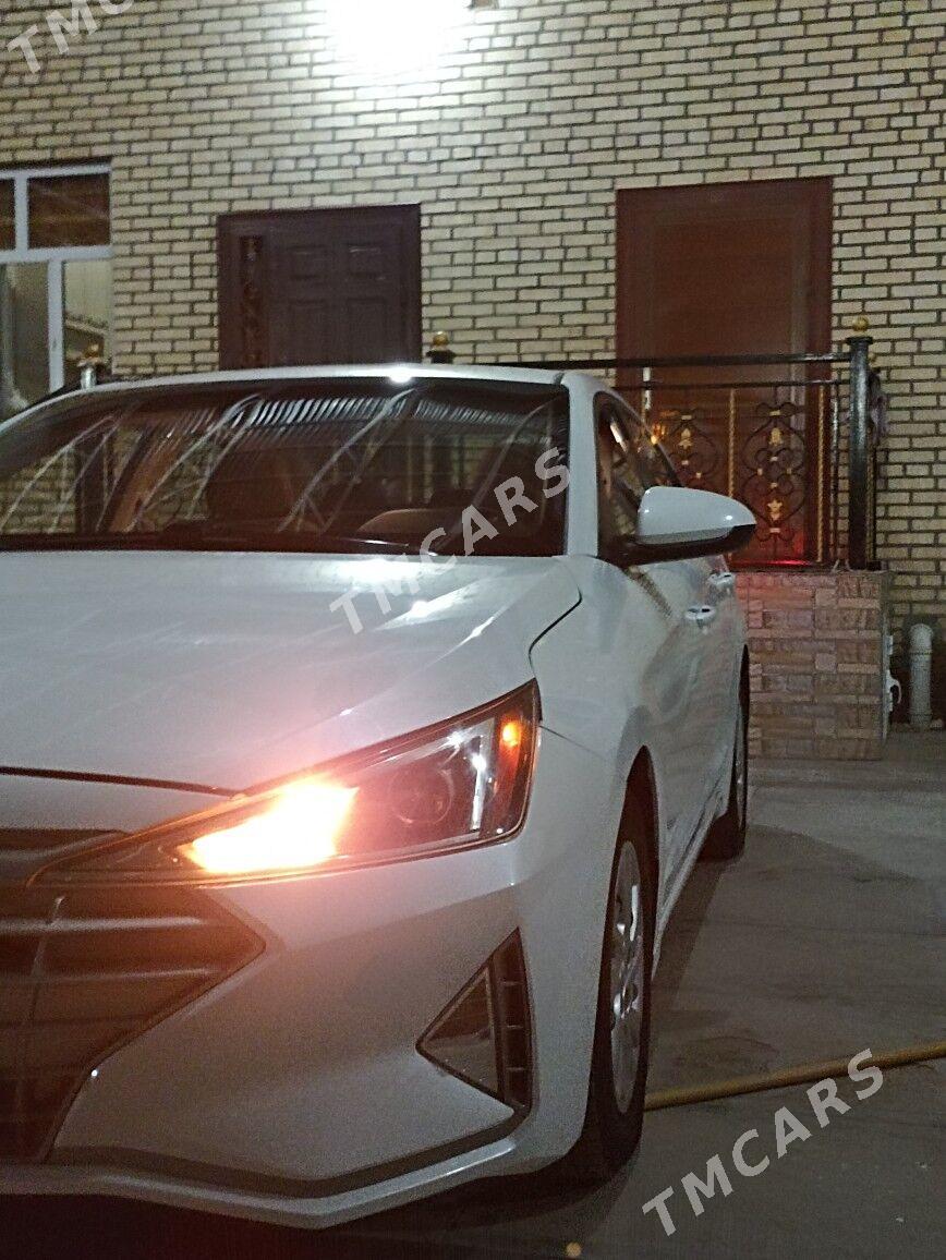Hyundai Elantra 2020 - 200 000 TMT - Мары - img 2