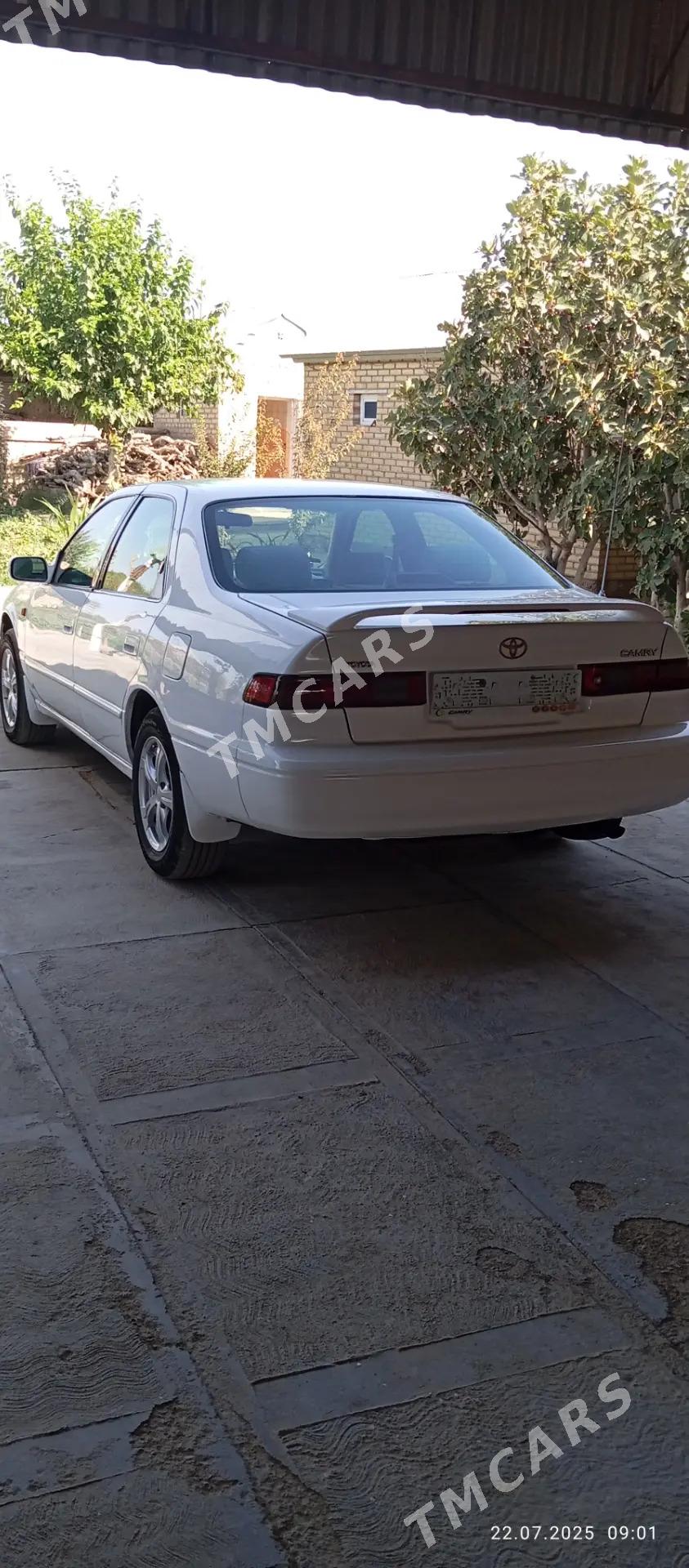 Toyota Camry 1999 - 130 000 TMT - Мары - img 8