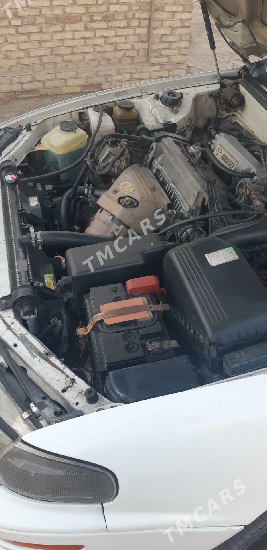 Toyota Camry 1993 - 75 000 TMT - Mary - img 4