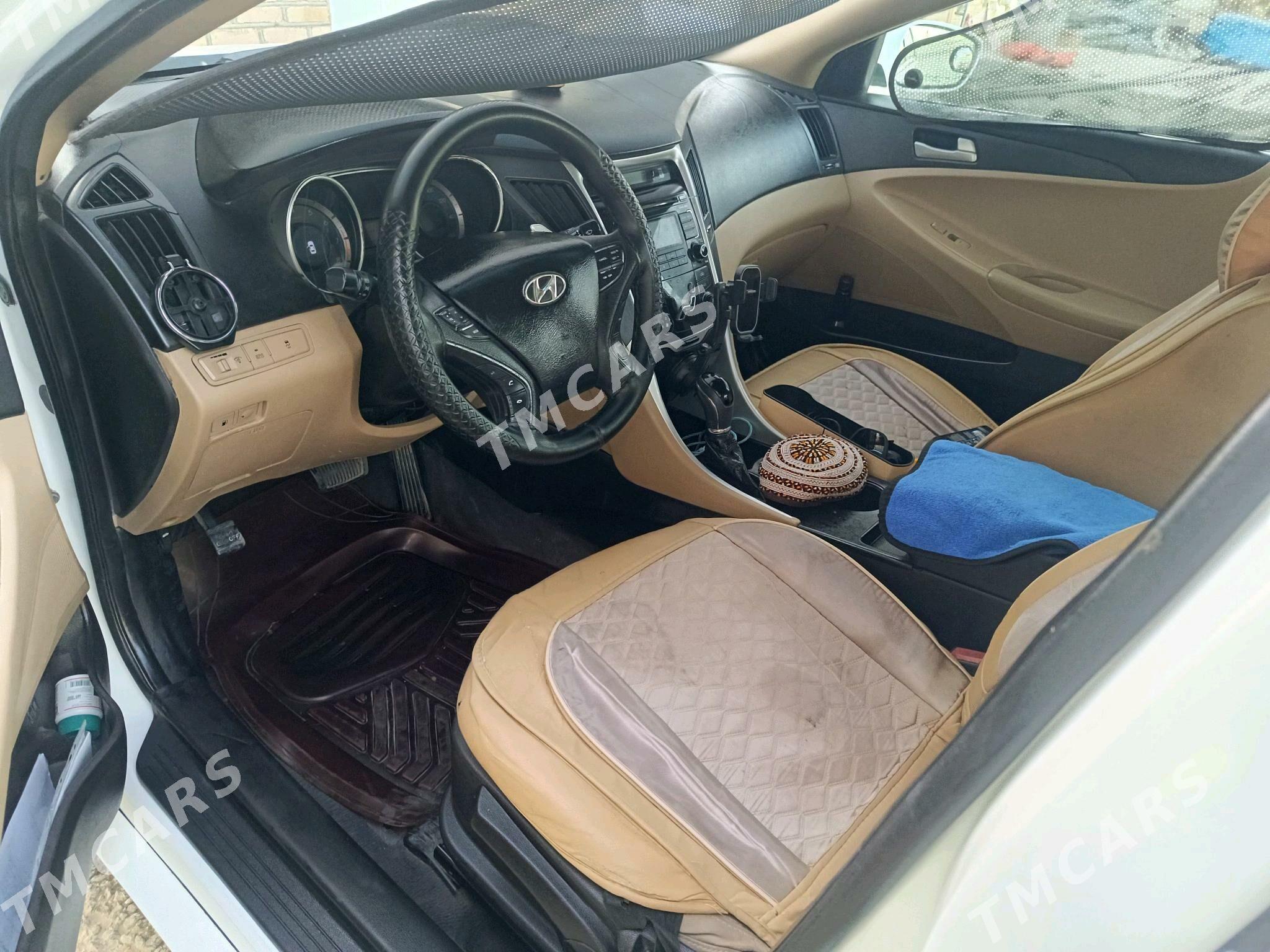 Hyundai Sonata 2010 - 150 000 TMT - Бахарден - img 9