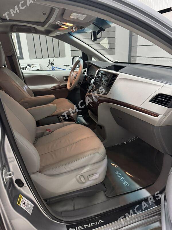 Toyota Sienna 2012 - 305 000 TMT - Ашхабад - img 9