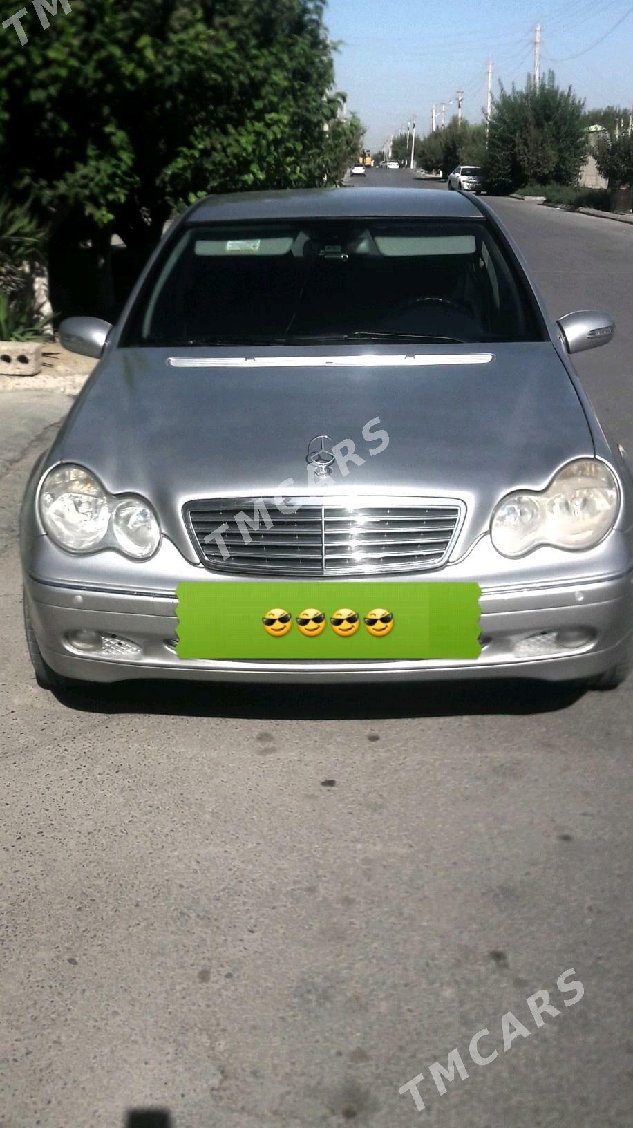 Mercedes-Benz C320 2005 - 130 000 TMT - Бузмеин - img 9