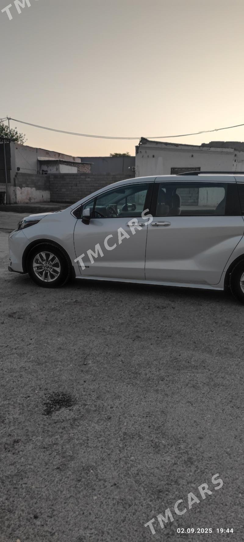 Toyota Sienna 2021 - 470 000 TMT - Ашхабад - img 8