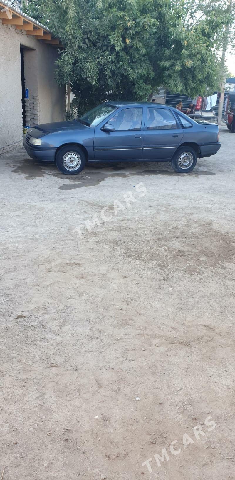 Opel Vectra 1990 - 30 000 TMT - Болдумсаз - img 3