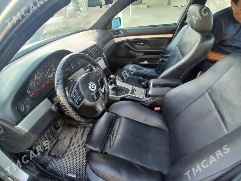 BMW 525 2002 - 110 000 TMT - Туркменбаши - img 2