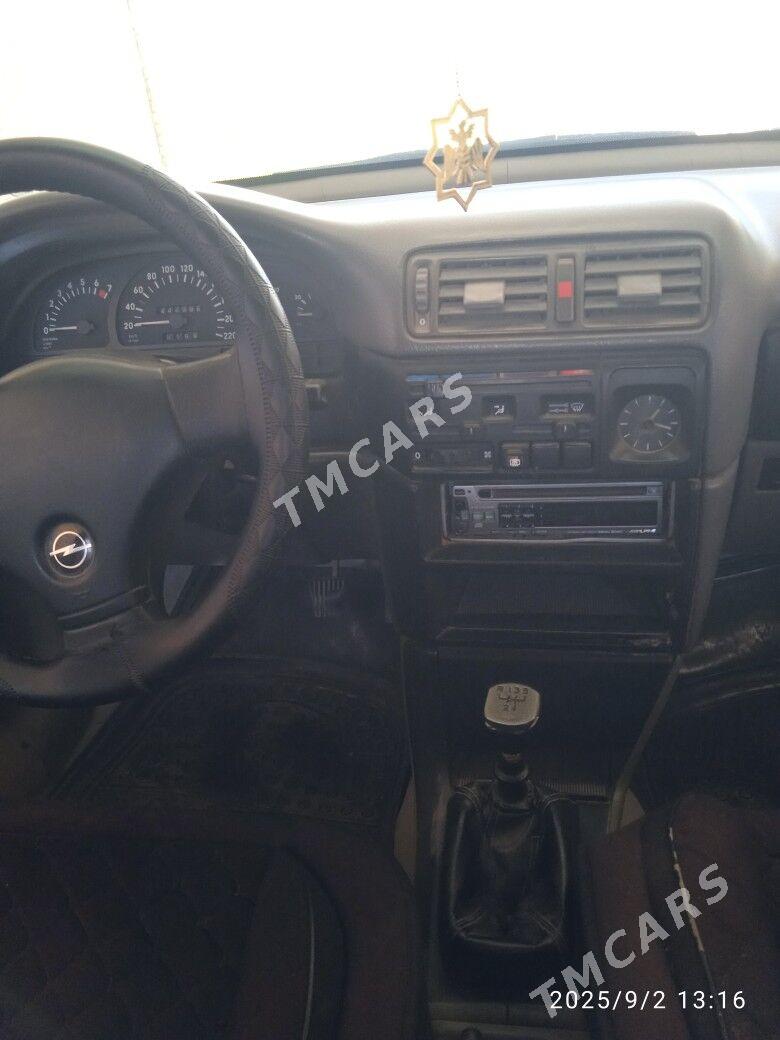 Opel Vectra 1990 - 30 000 TMT - Wekilbazar - img 2