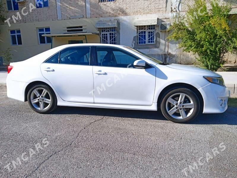 Toyota Camry 2014 - 219 000 TMT - Büzmeýin - img 3