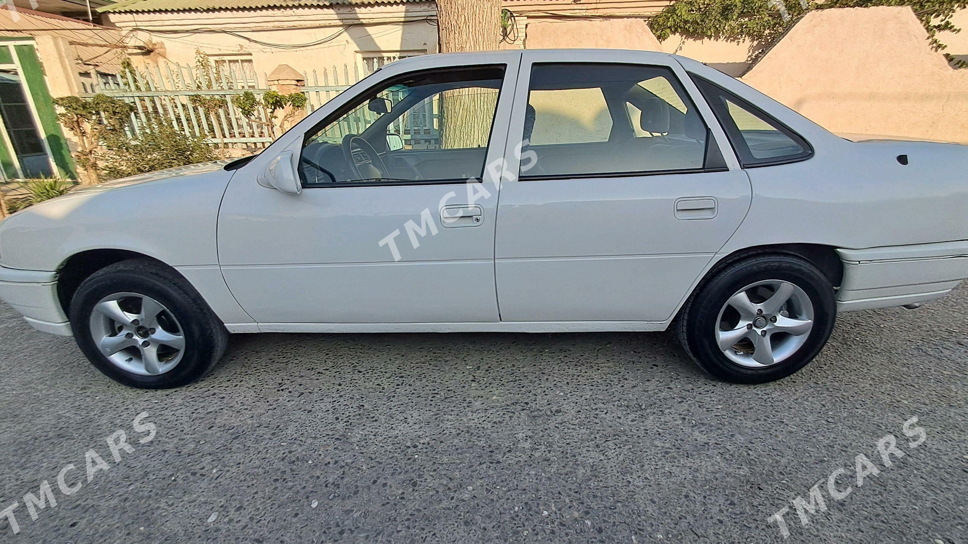 Opel Vectra 1991 - 42 000 TMT - Хитровка - img 3