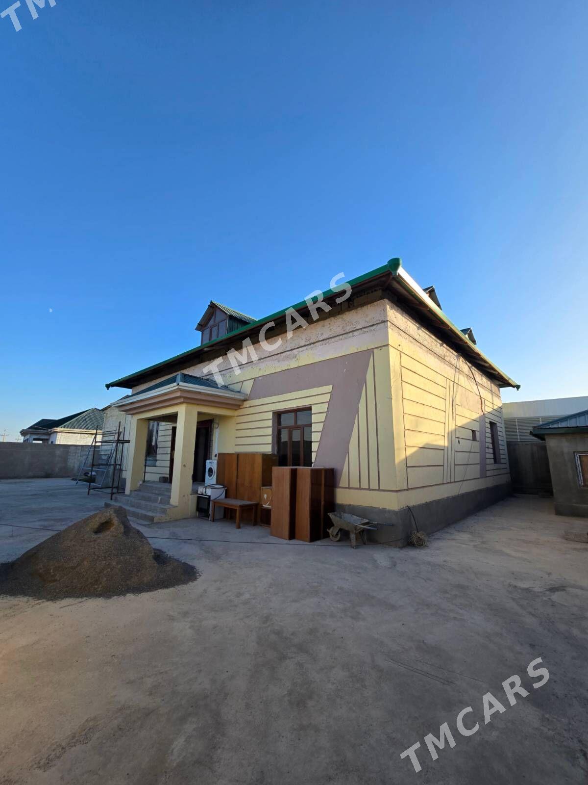 ПРОДАМ ЧОГАНЛЫ 6 СОТОК 5 КОМ - Çoganly - img 2