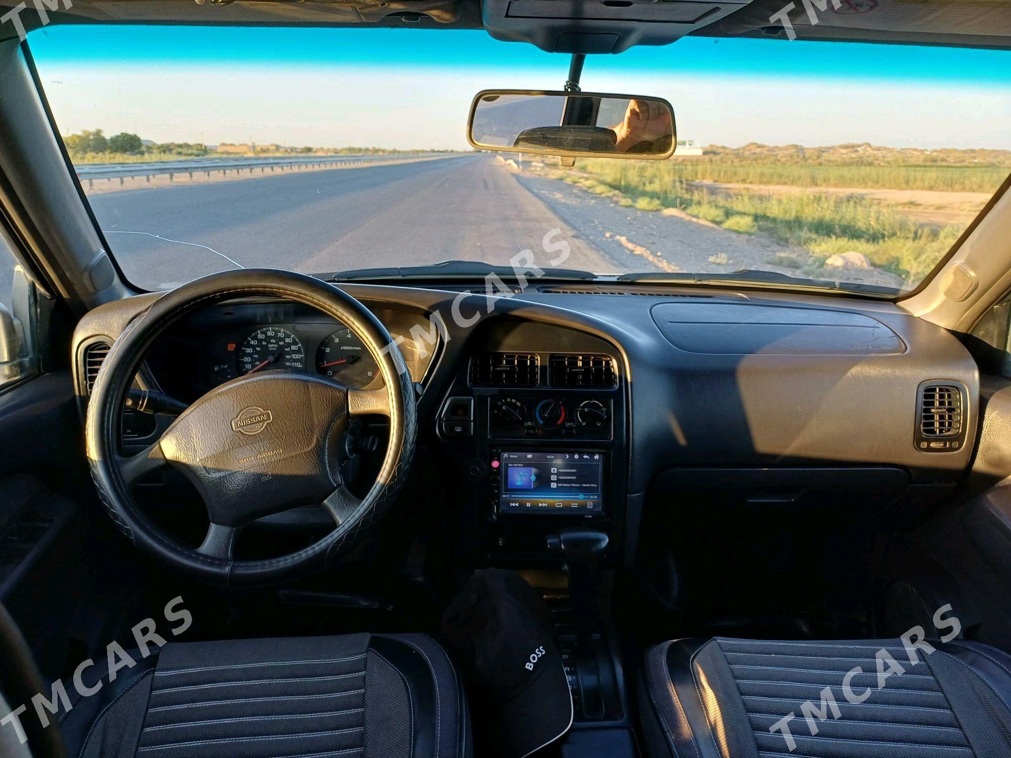 Nissan Pathfinder 1998 - 70 000 TMT - Фарап - img 3