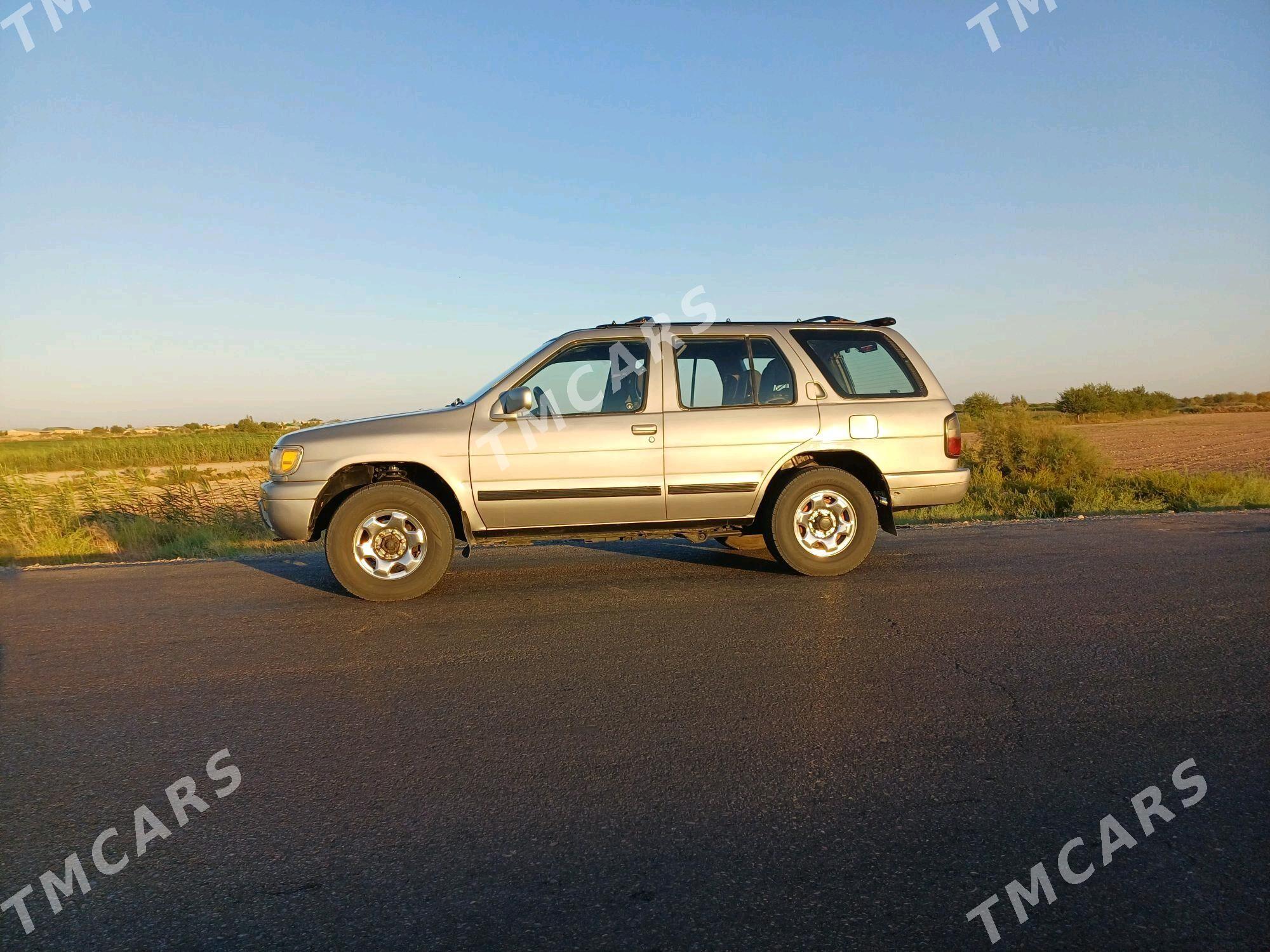 Nissan Pathfinder 1998 - 70 000 TMT - Фарап - img 4