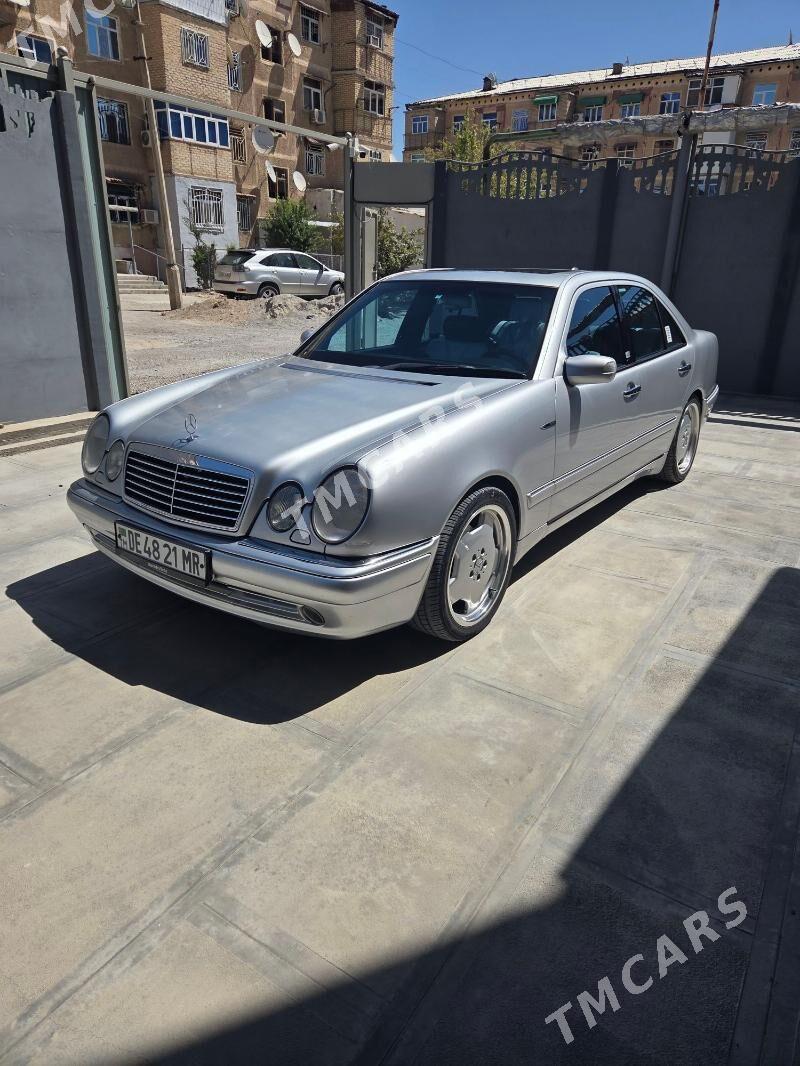 Mercedes-Benz E55 AMG 1998 - 150 000 TMT - Мары - img 3