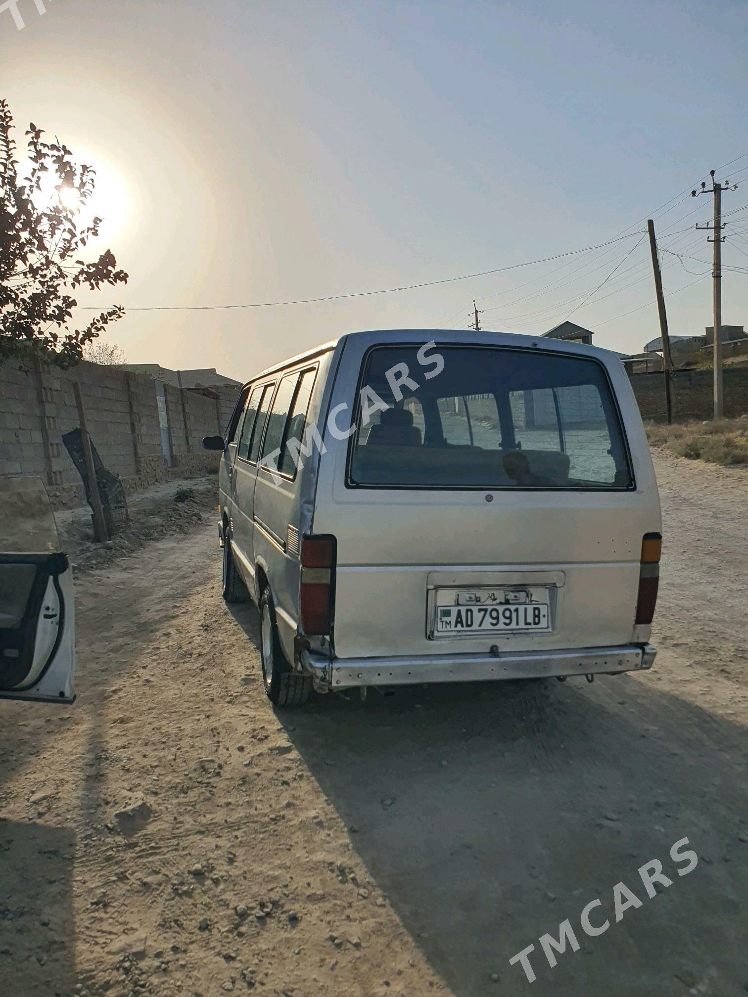 Toyota Hiace 1988 - 30 000 TMT - Магданлы - img 3
