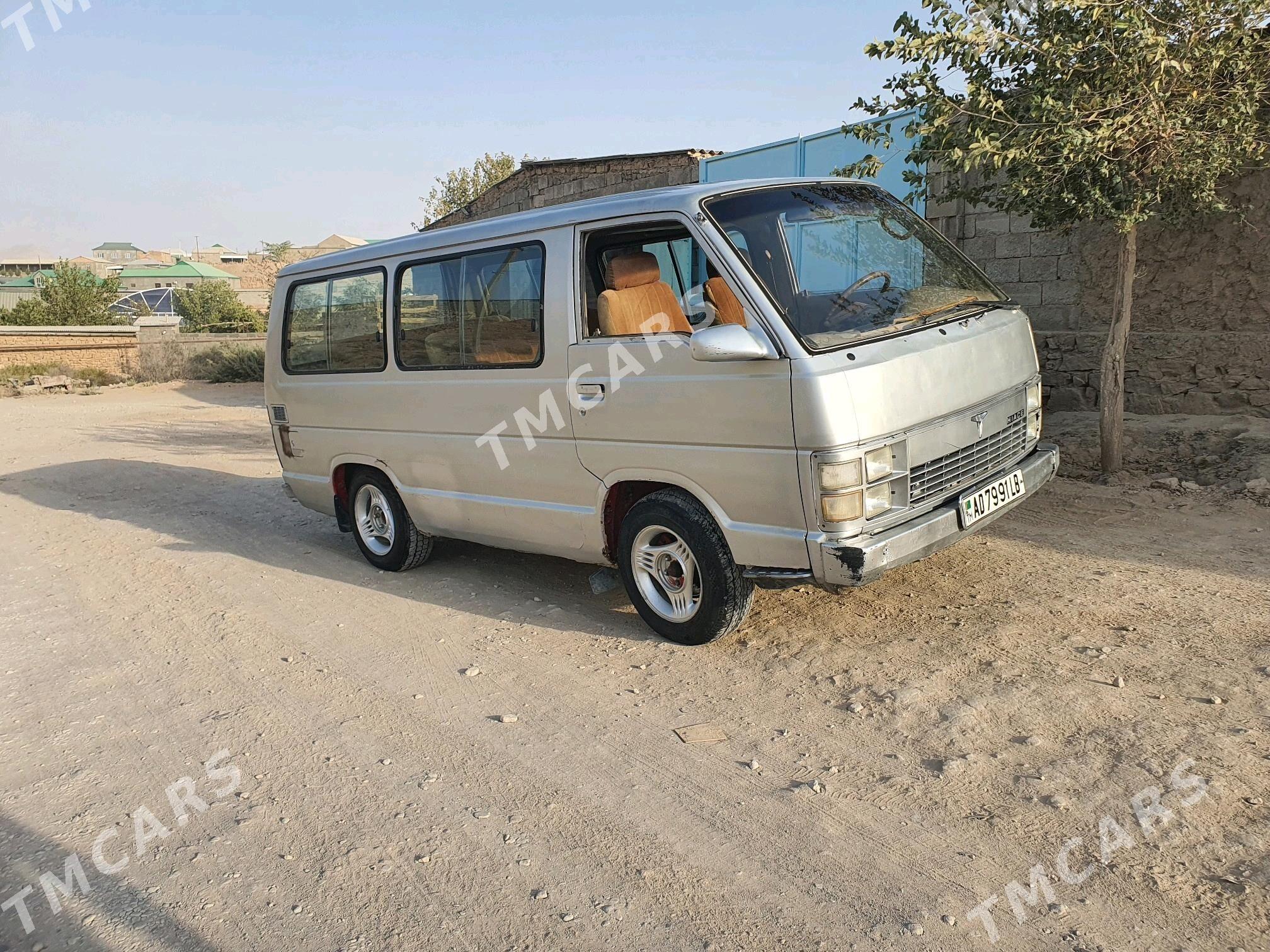 Toyota Hiace 1988 - 30 000 TMT - Магданлы - img 7