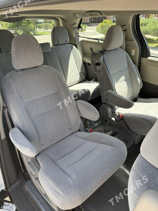 Toyota Sienna 2019 - 365 000 TMT - Aşgabat - img 7