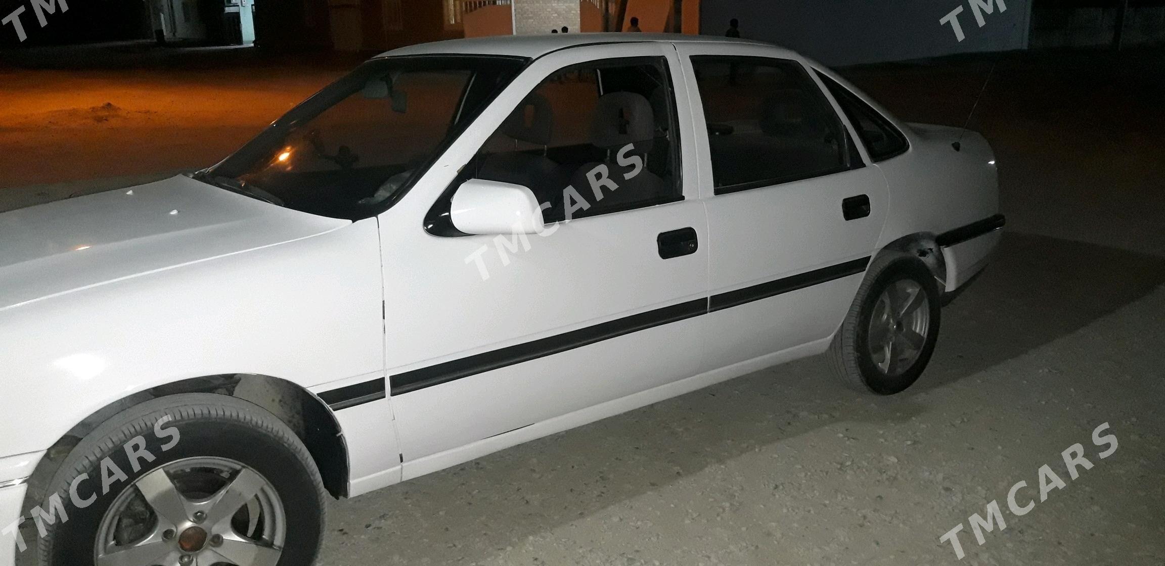 Opel Vectra 1992 - 36 000 TMT - Bäherden - img 2
