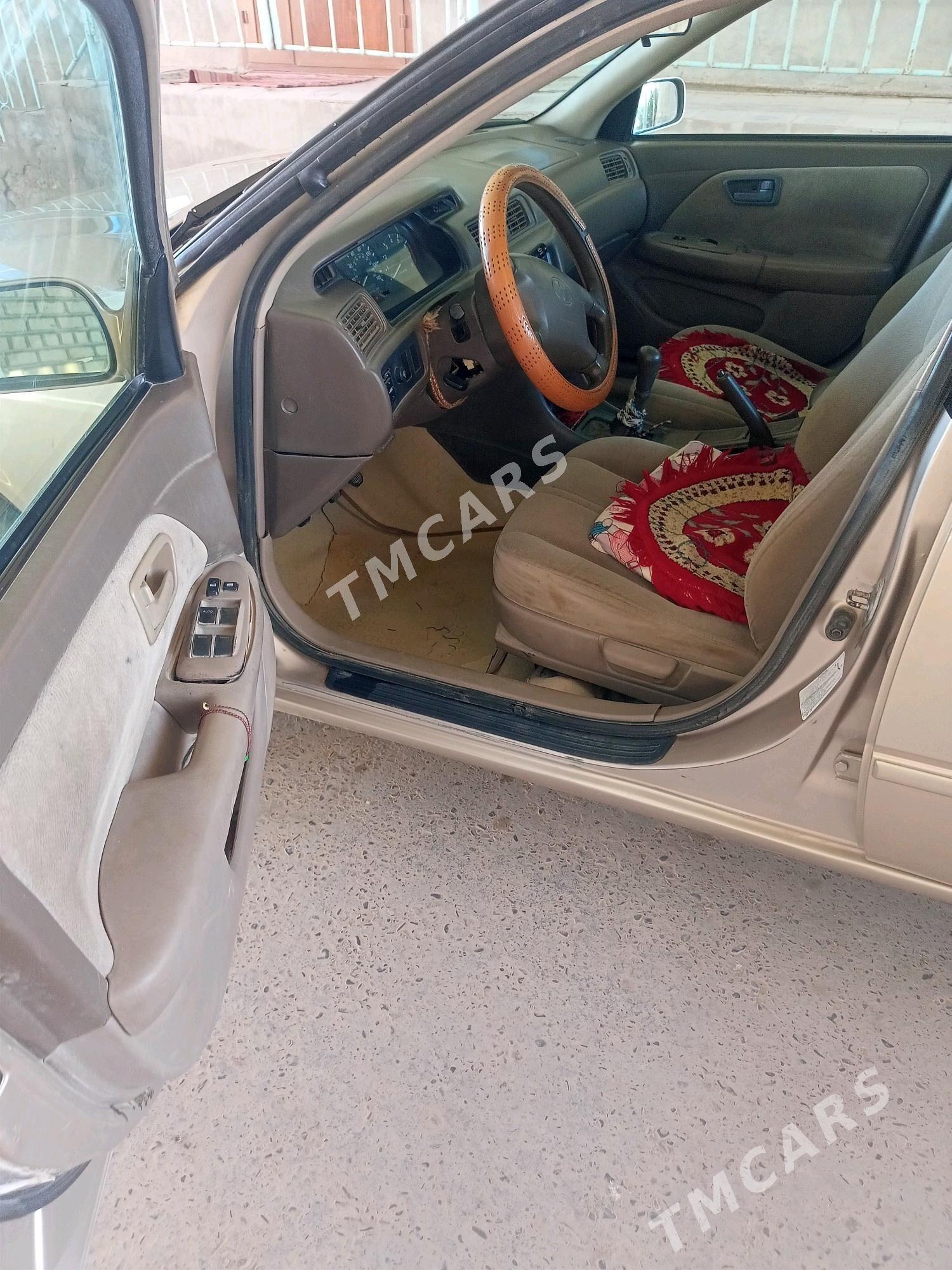 Toyota Camry 1999 - 125 000 TMT - Теджен - img 4