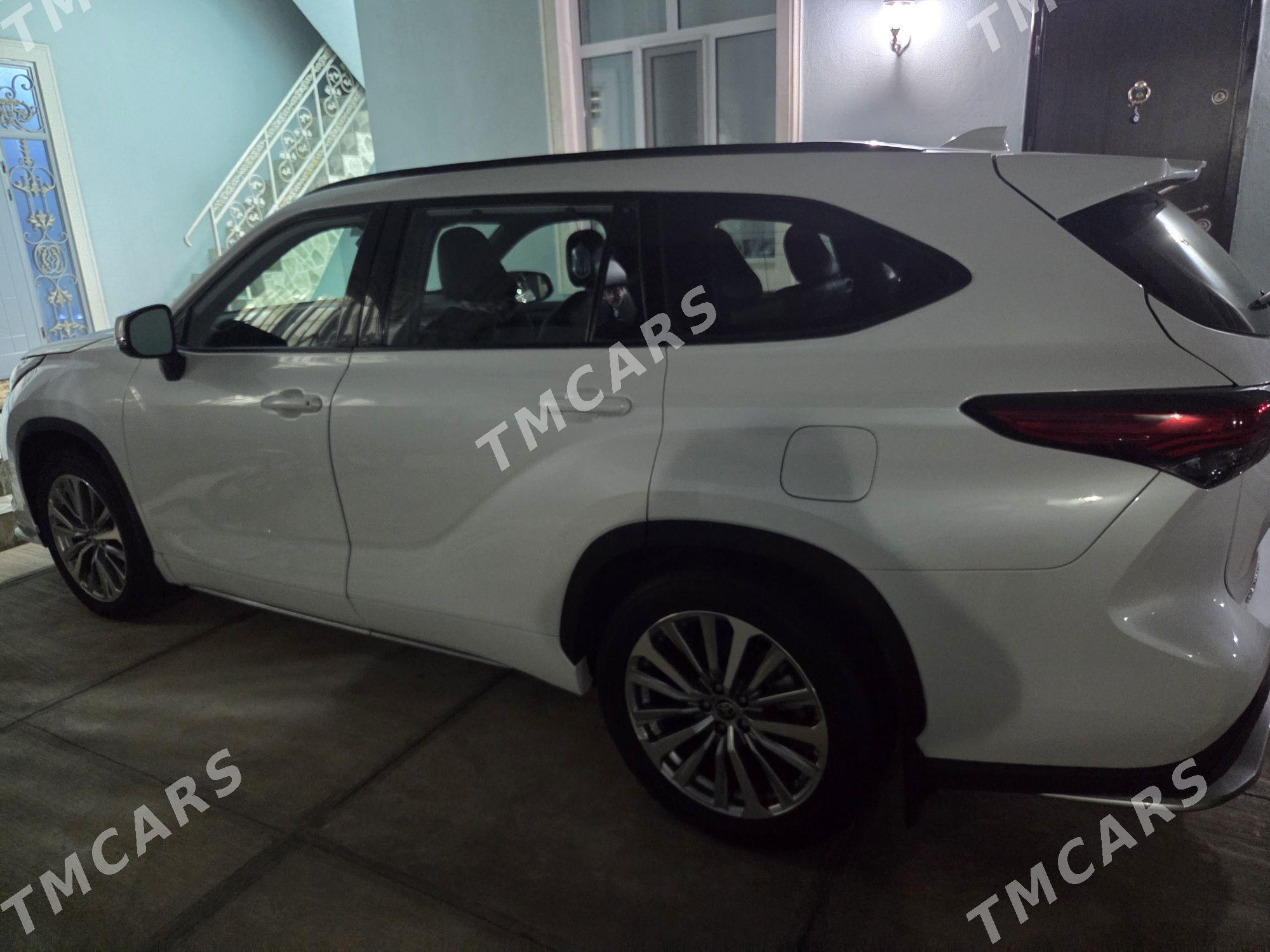 Toyota Highlander 2021 - 600 000 TMT - Ак-Бугдайский этрап - img 2
