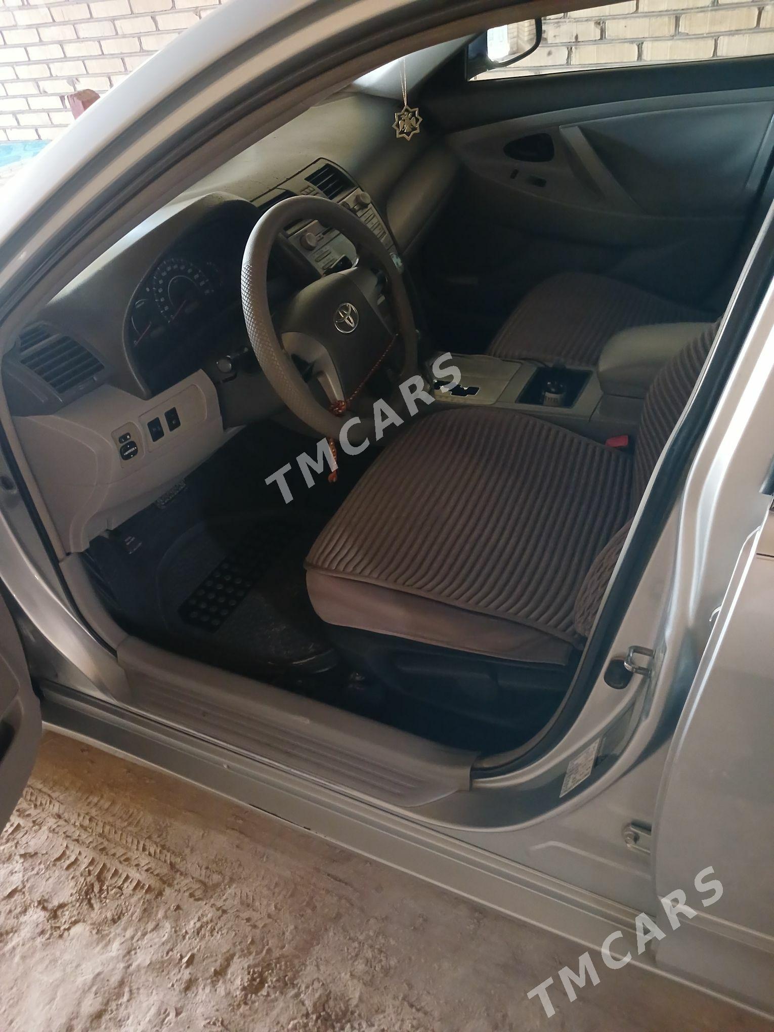 Toyota Camry 2011 - 155 000 TMT - Kerki - img 7
