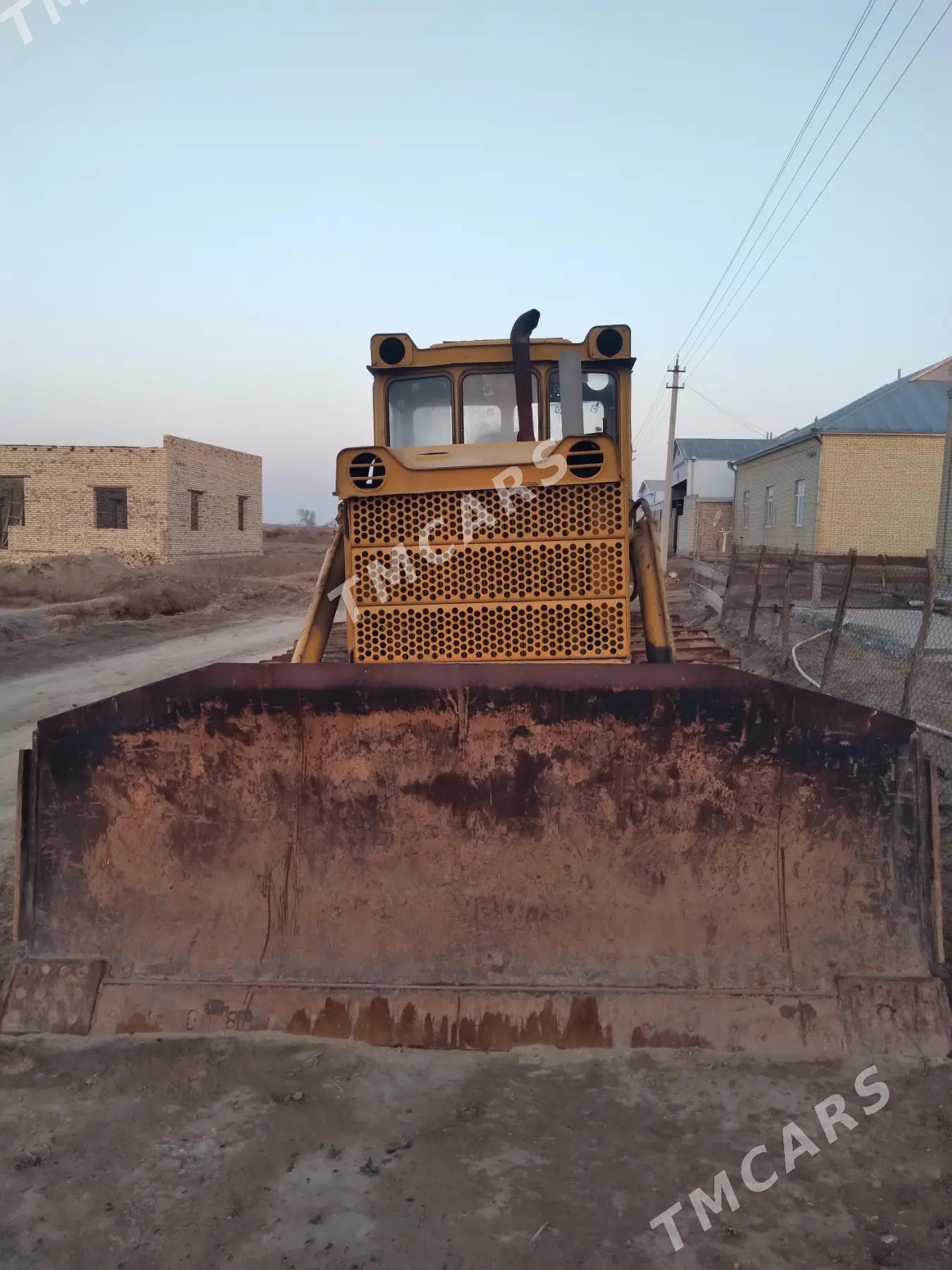 MTZ T-28 2014 - 70 000 TMT - Aşgabat - img 2