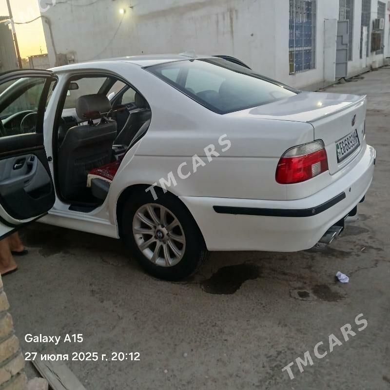 BMW E39 2002 - 130 000 TMT - Mary - img 3