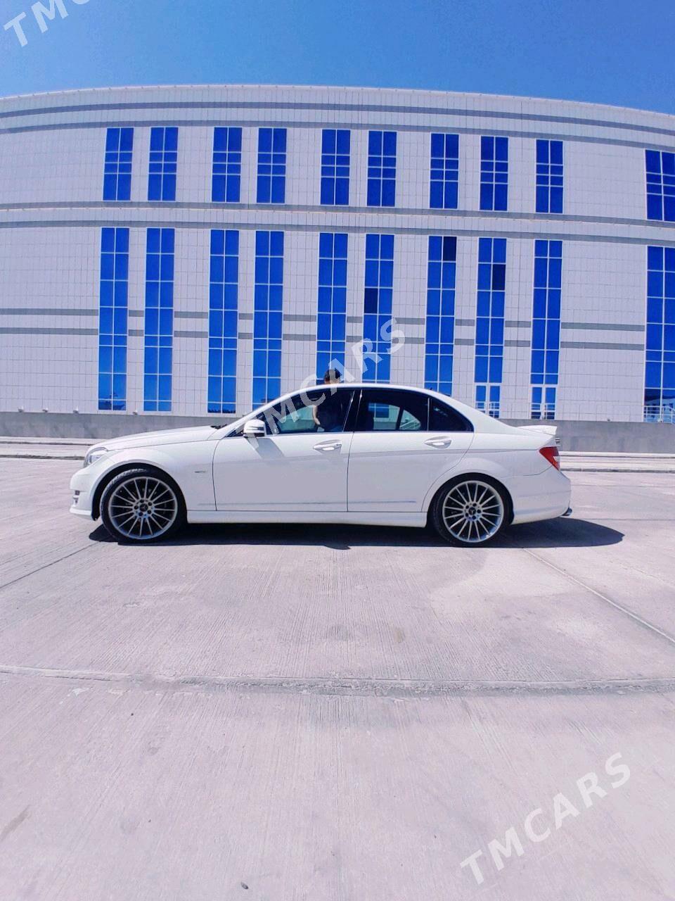 Mercedes-Benz C250 2012 - 200 000 TMT - Дашогуз - img 3