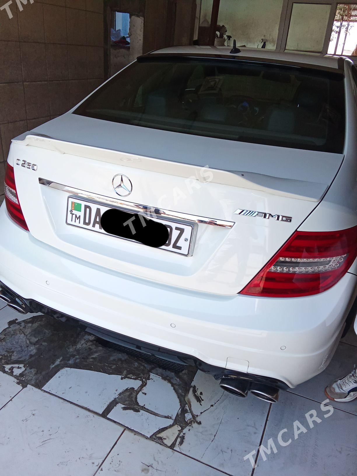 Mercedes-Benz C250 2012 - 200 000 TMT - Дашогуз - img 4