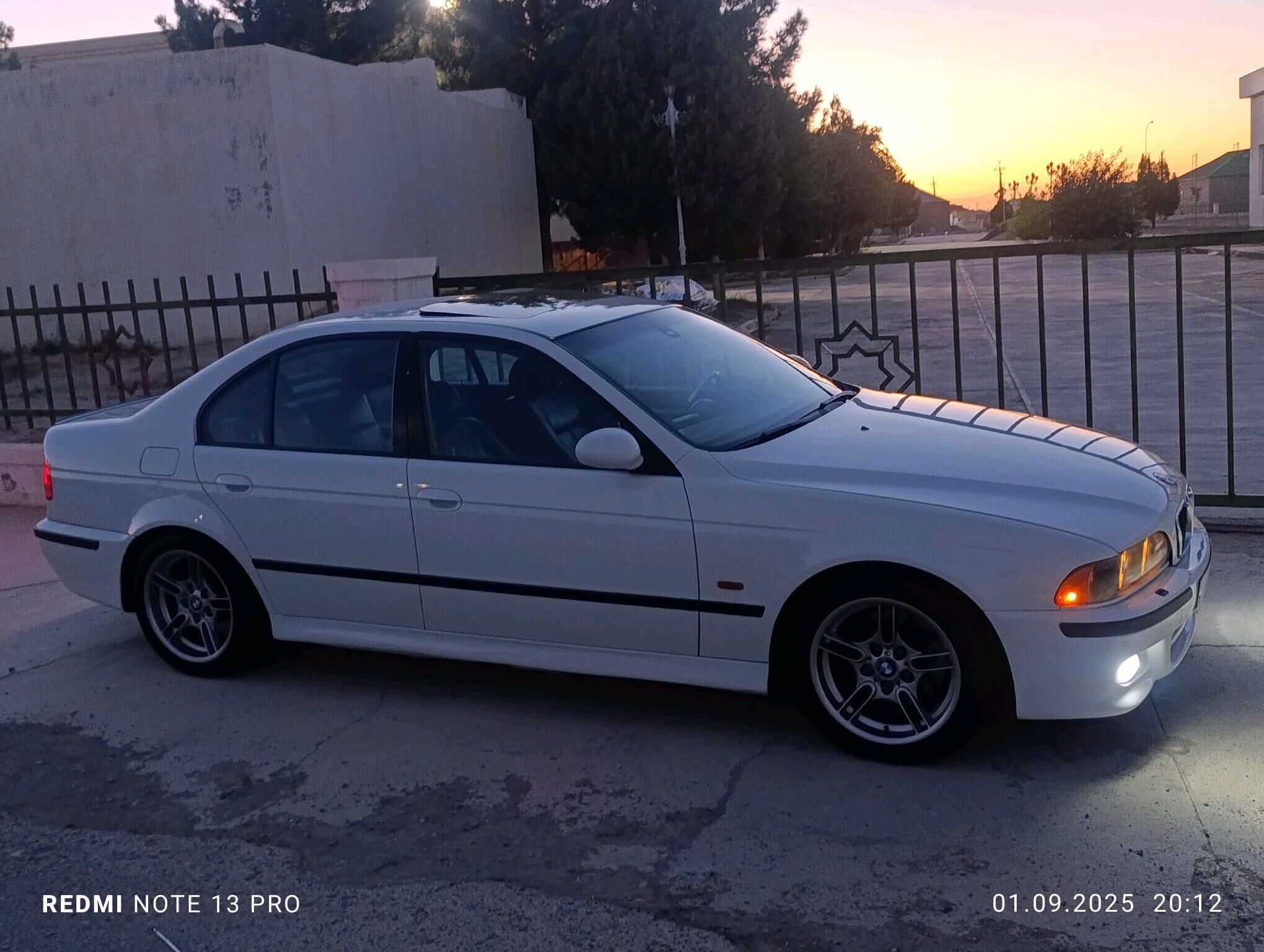 BMW E39 2000 - 160 000 TMT - Gyzylarbat - img 10