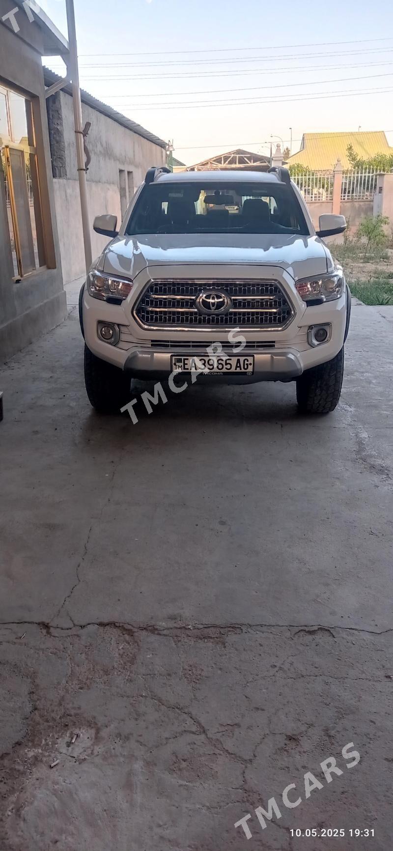 Toyota Tacoma Xtra 2017 - 370 000 TMT - Ашхабад - img 4
