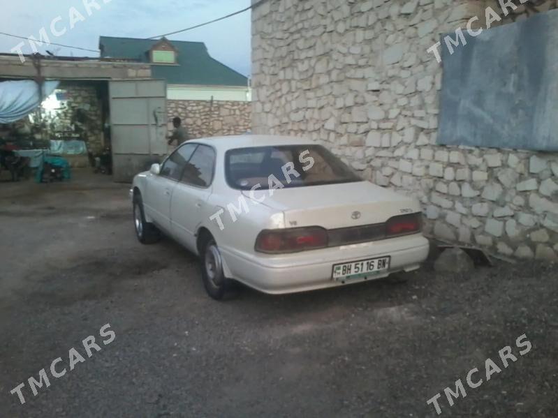 Toyota Vista 1990 - 35 000 TMT - Туркменбаши - img 2