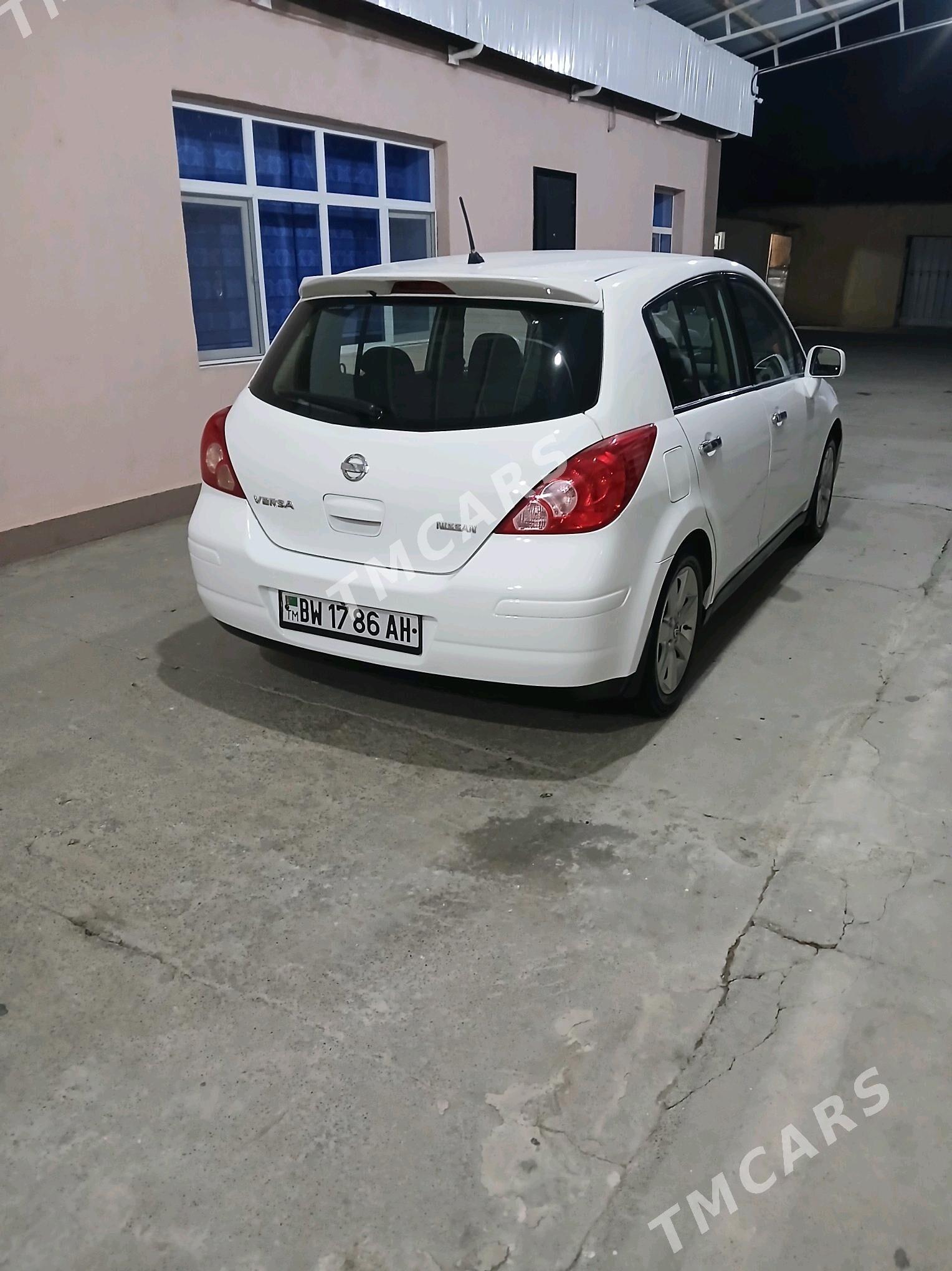 Nissan Versa 2010 - 125 000 TMT - Ашхабад - img 2