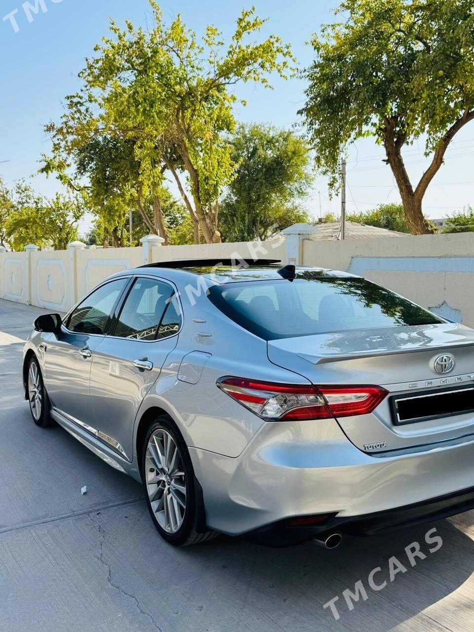 Toyota Camry 2019 - 320 000 TMT - Мары - img 3