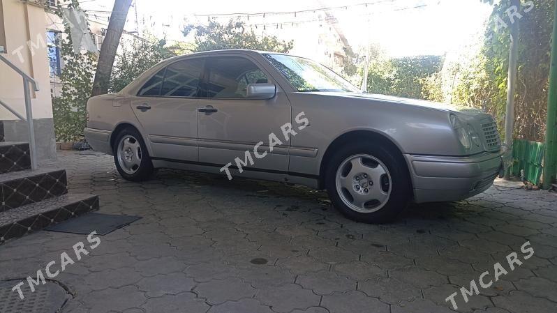 Mercedes-Benz E320 1999 - 125 000 TMT - Балканабат - img 2