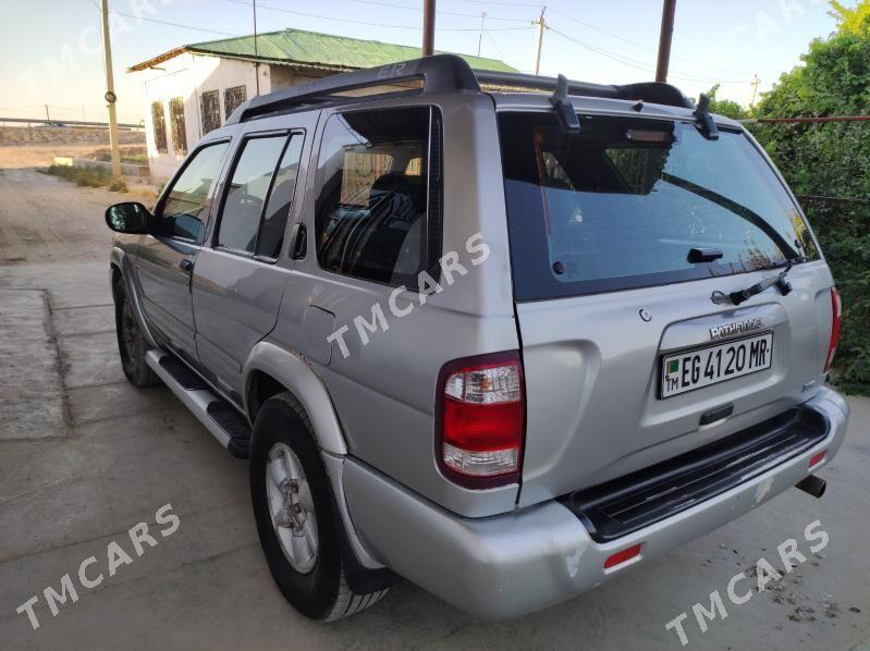 Nissan Pathfinder 2002 - 130 000 TMT - Türkmenabat - img 2