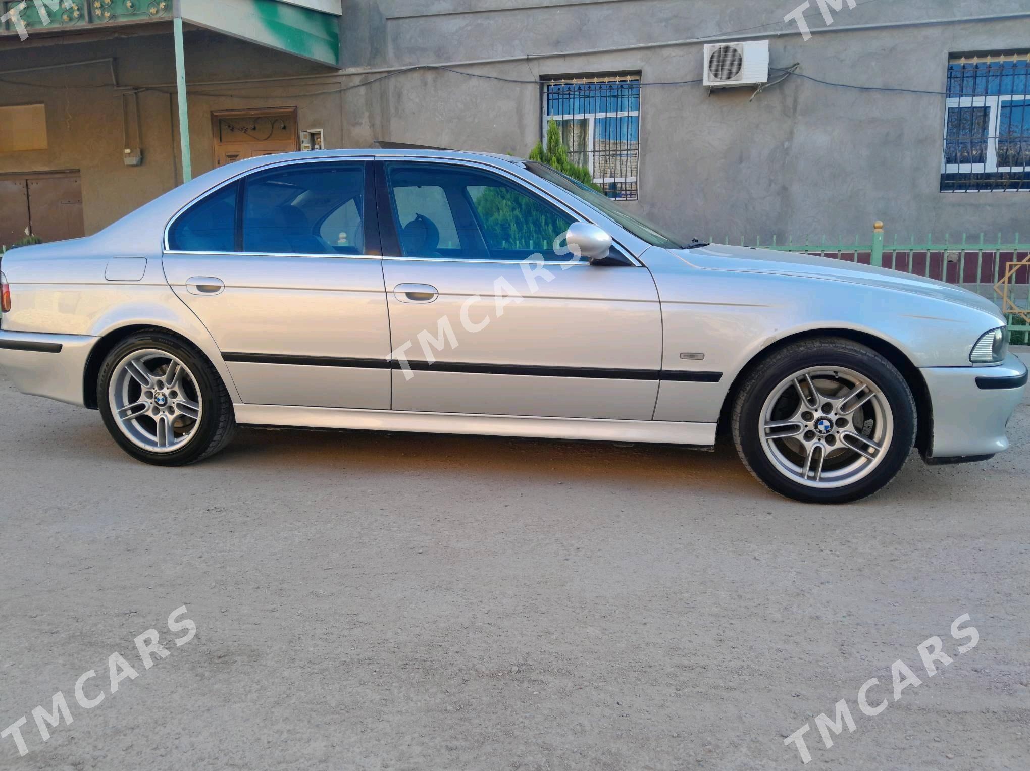 BMW E39 2003 - 135 000 TMT - Daşoguz - img 2