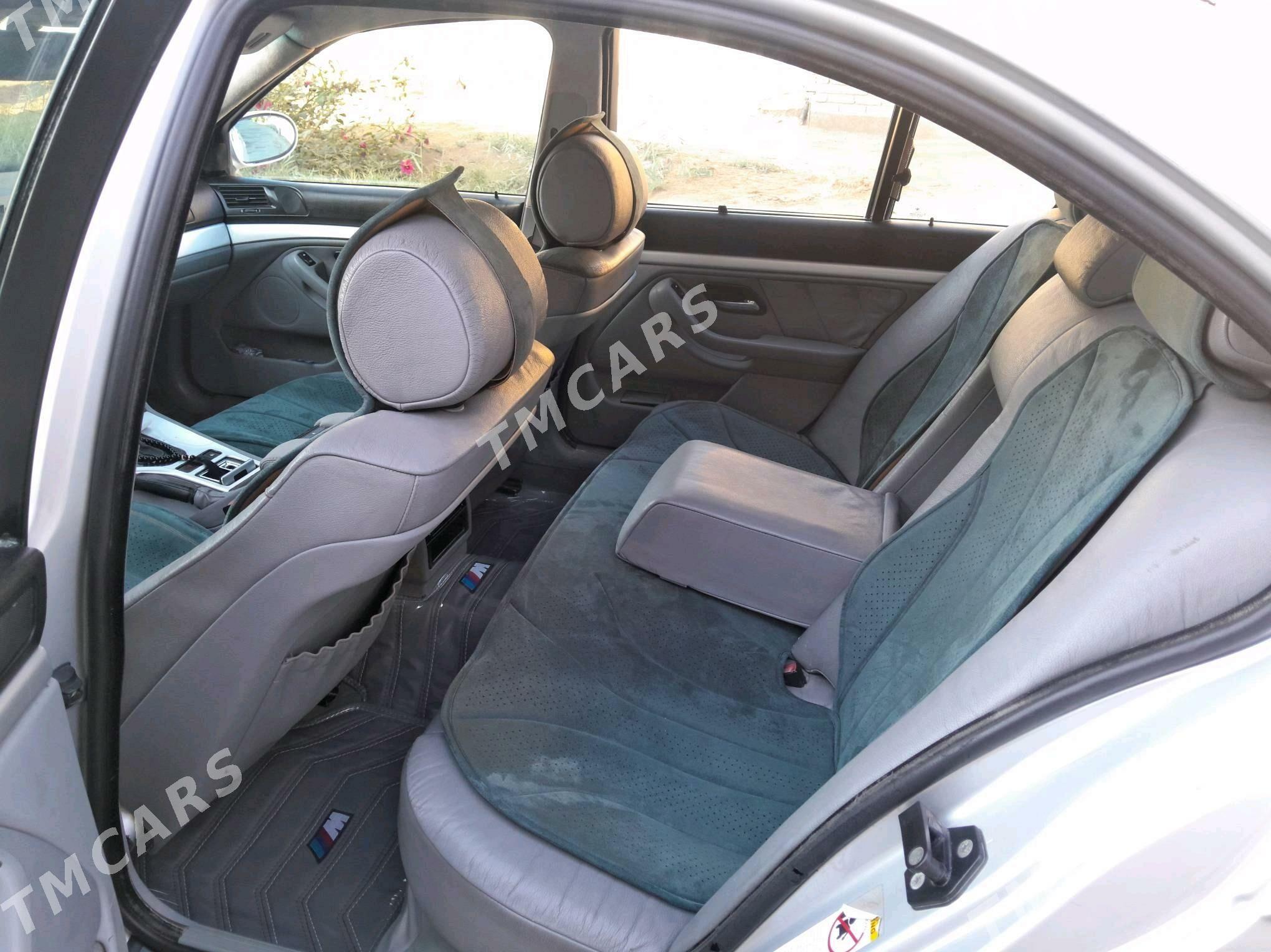BMW E39 2003 - 135 000 TMT - Daşoguz - img 4