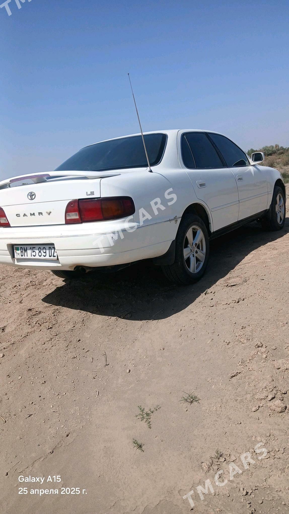 Toyota Camry 1995 - 100 000 TMT - Köneürgenç - img 3