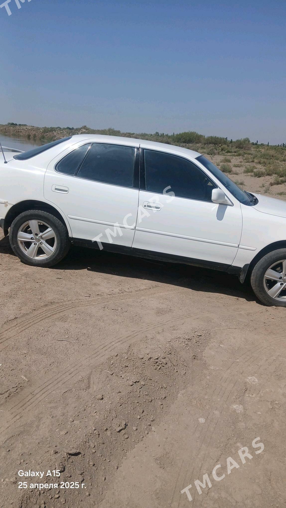 Toyota Camry 1995 - 100 000 TMT - Köneürgenç - img 2