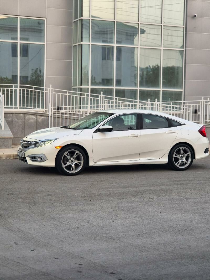 Honda Civic 2018 - 200 000 TMT - Aşgabat - img 8