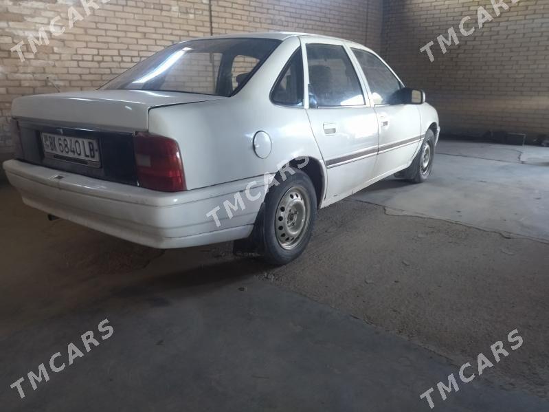 Opel Vectra 1992 - 13 000 TMT - Чарджоу - img 3