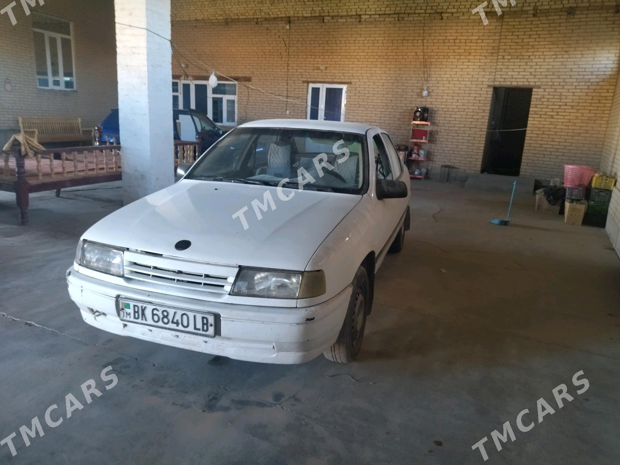 Opel Vectra 1992 - 13 000 TMT - Чарджоу - img 4