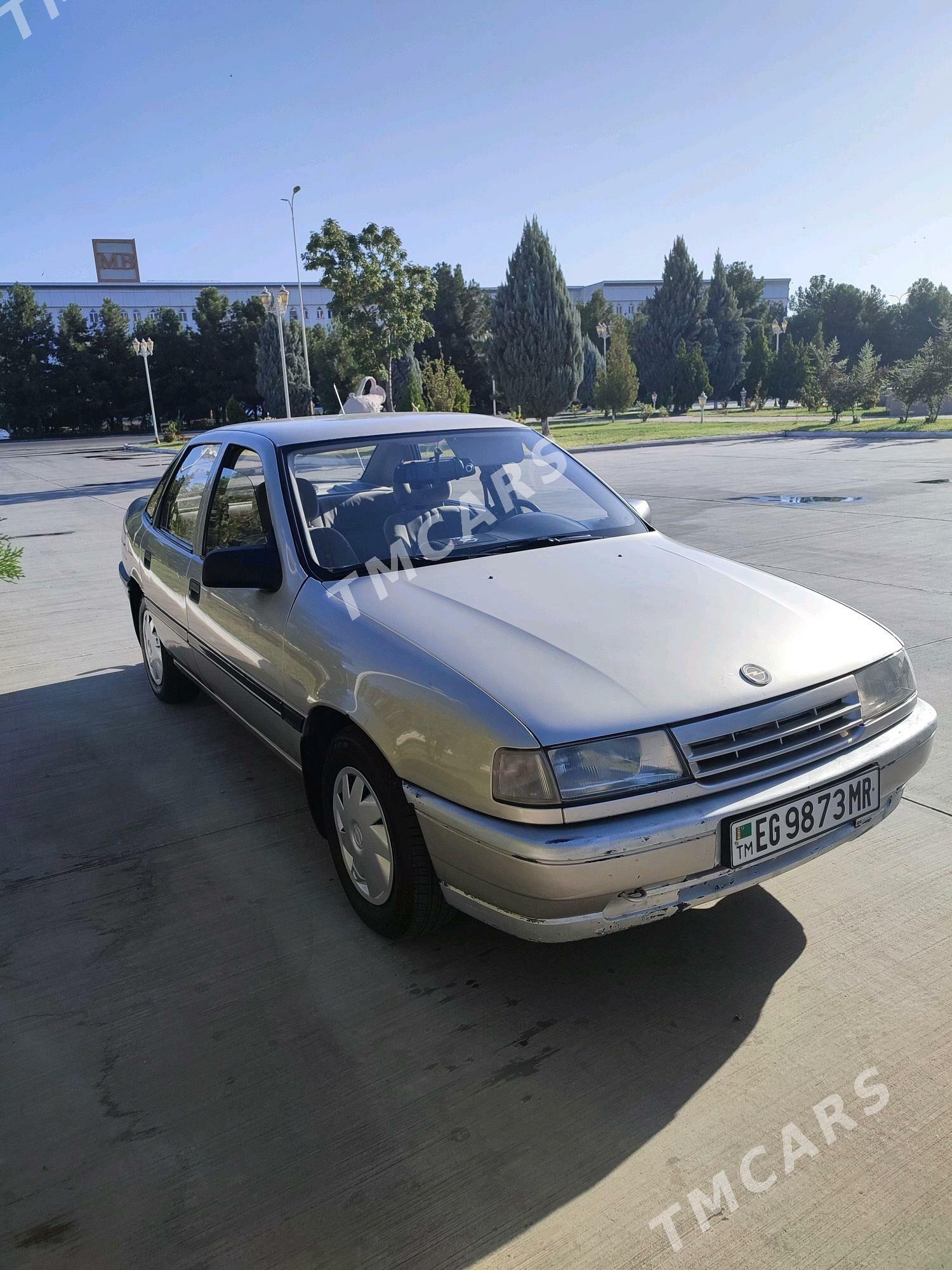 Opel Vectra 1990 - 42 000 TMT - Мары - img 2