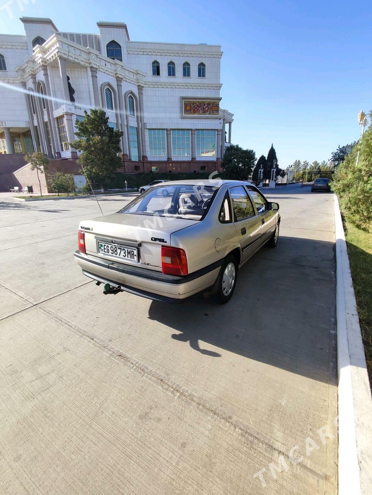 Opel Vectra 1990 - 42 000 TMT - Мары - img 5