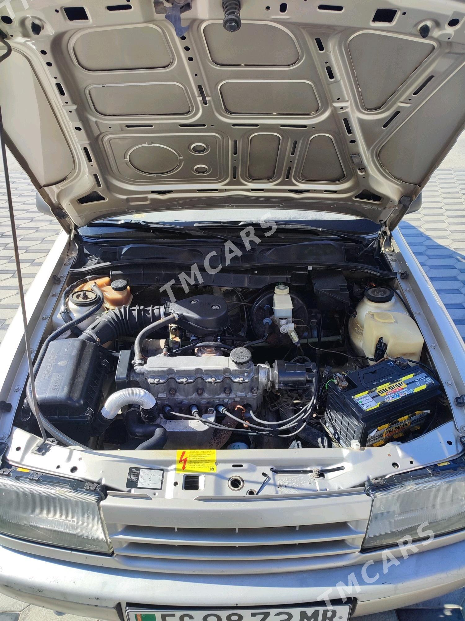 Opel Vectra 1990 - 42 000 TMT - Мары - img 8