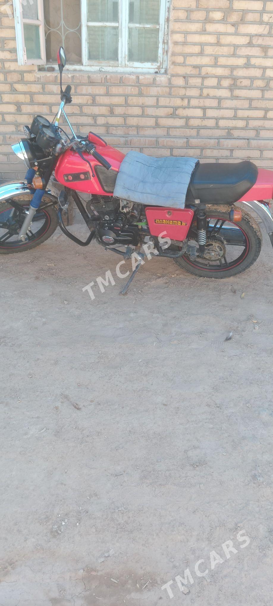 Iž Planeta 5 2015 - 14 000 TMT - Garagum etraby - img 2