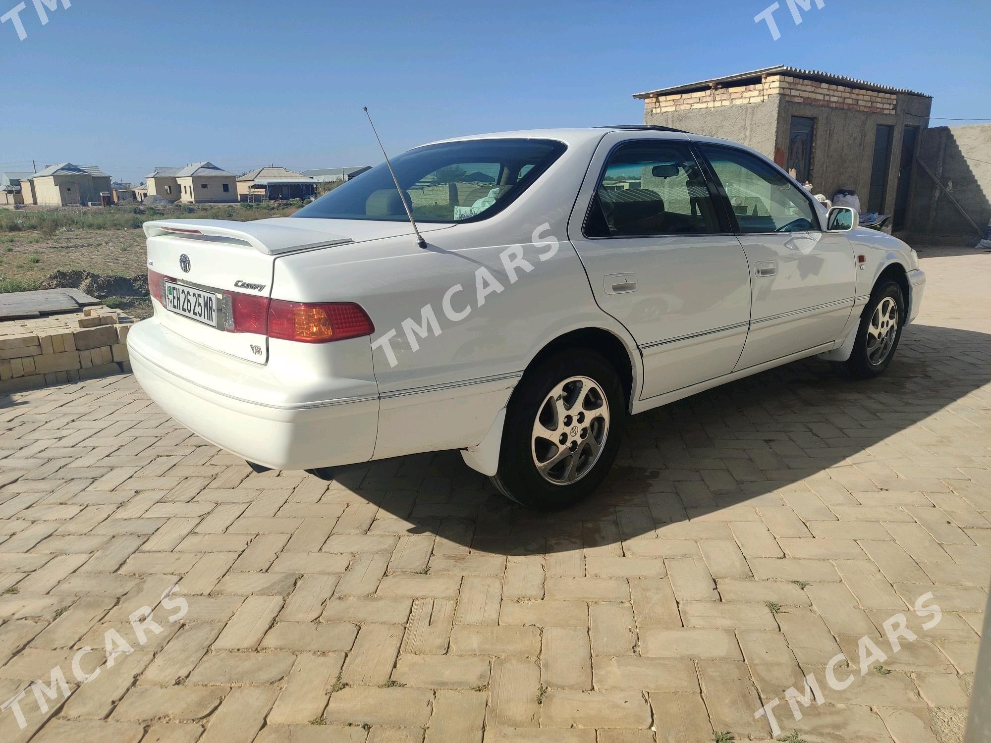 Toyota Camry 1997 - 133 000 TMT - Мары - img 1