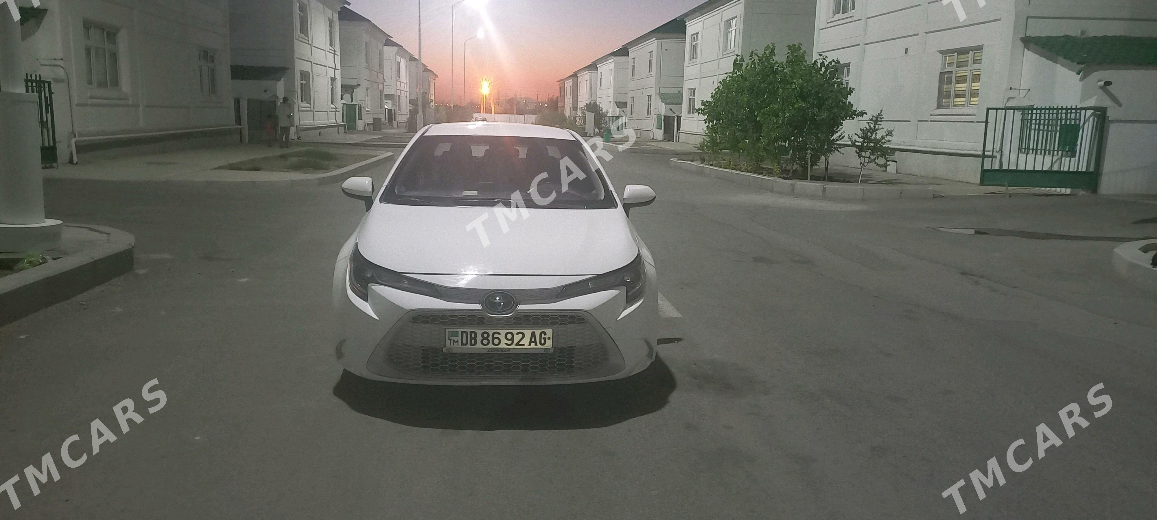 Toyota Corolla 2019 - 210 000 TMT - Aşgabat - img 3