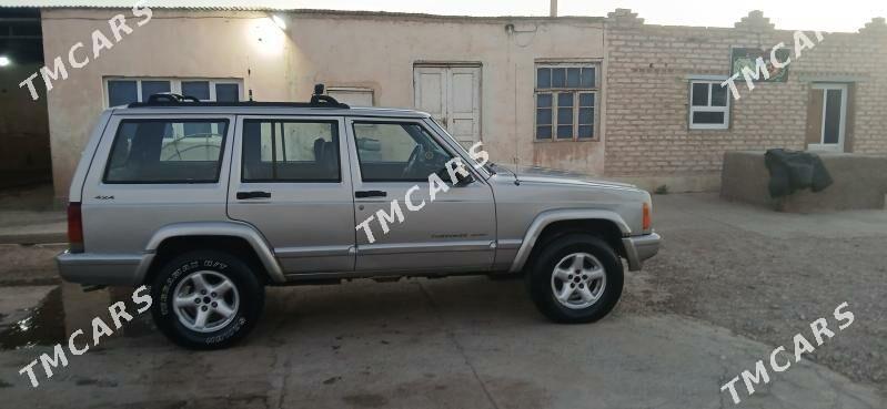 Jeep Cherokee 2001 - 45 000 TMT - Серахс - img 3
