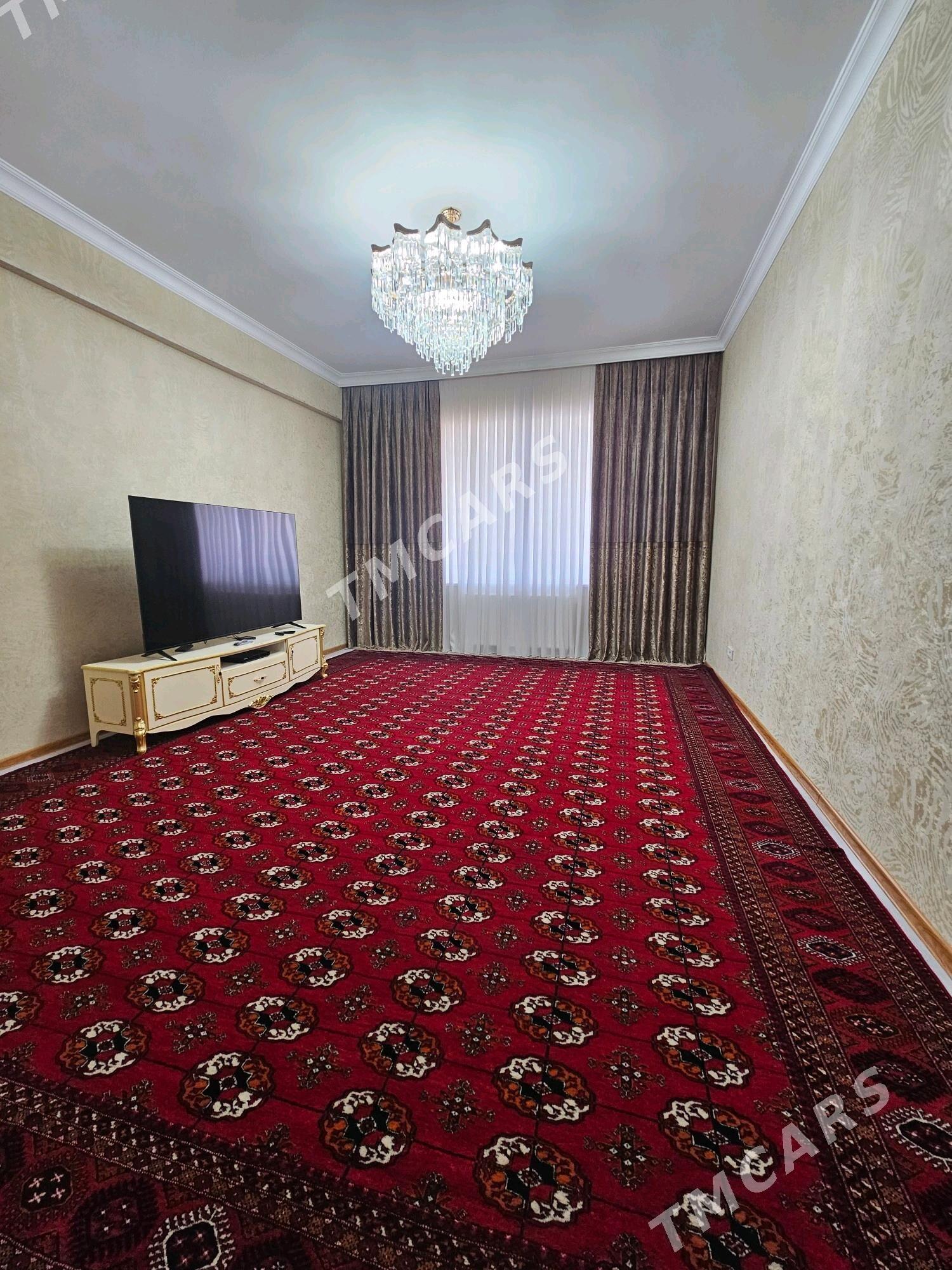Eýesinden Täze Gurtly - Гуртли - img 1